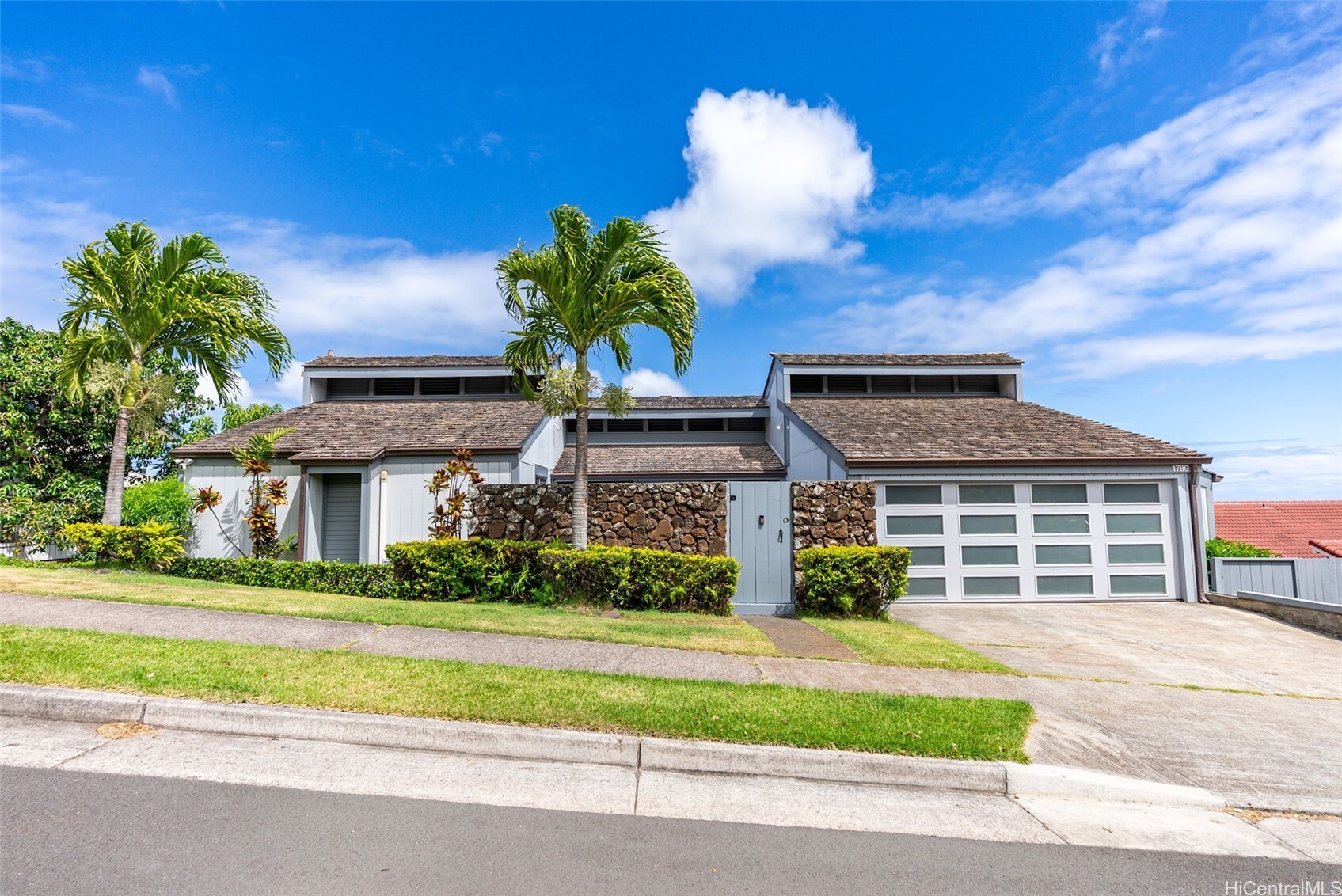 1789 Laukahi Street  Honolulu HI 96821 photo