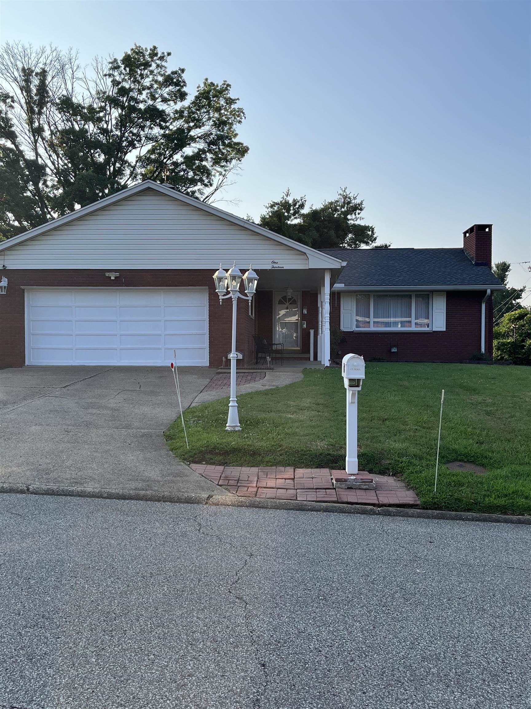 Property Photo:  113 Willoughby Avenue  WV 25705 
