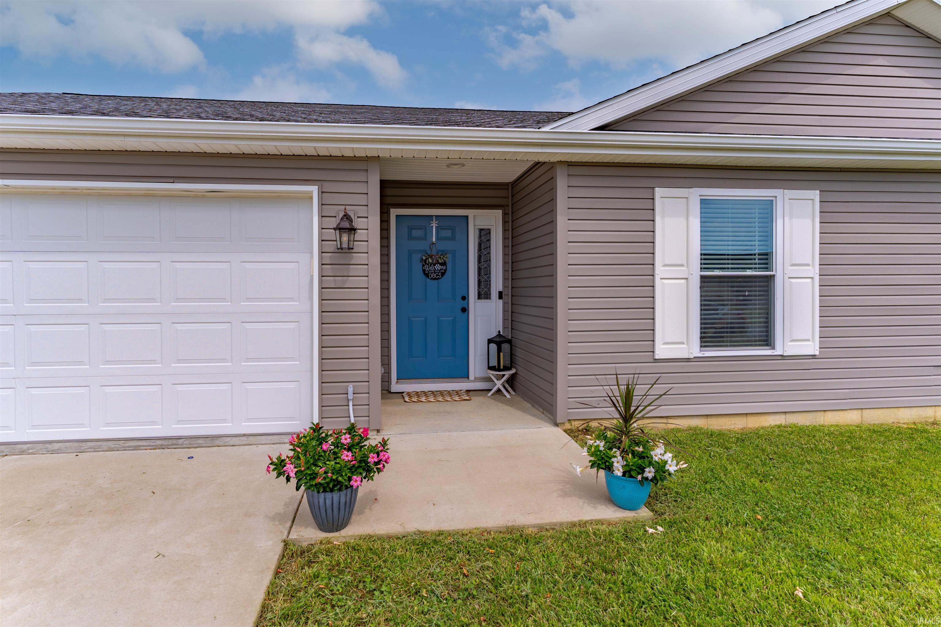 Property Photo: 357 Wabash Circle IN 47610