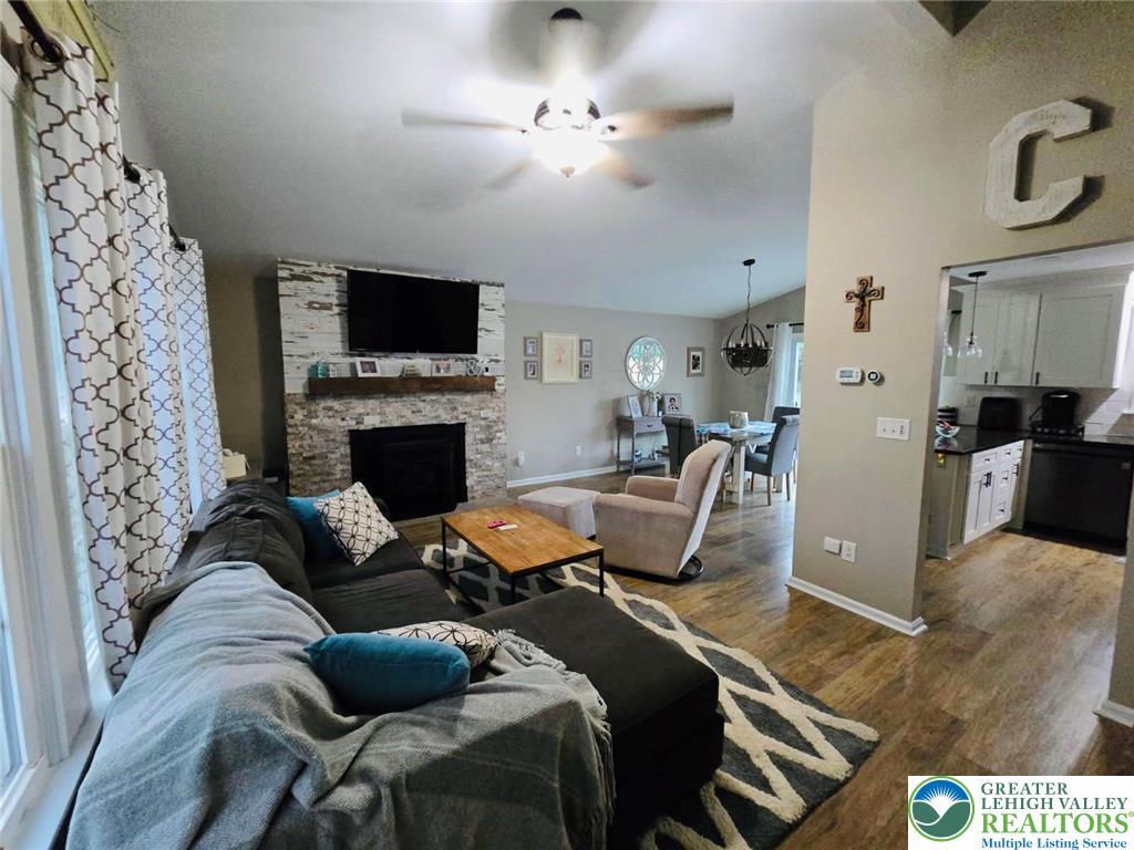 Property Photo:  4017 Birch Drive  PA 18020 