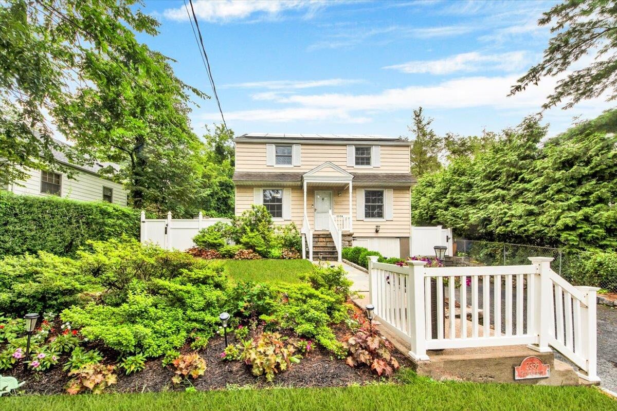 Property Photo:  2356 Palmer Avenue  NY 10801 