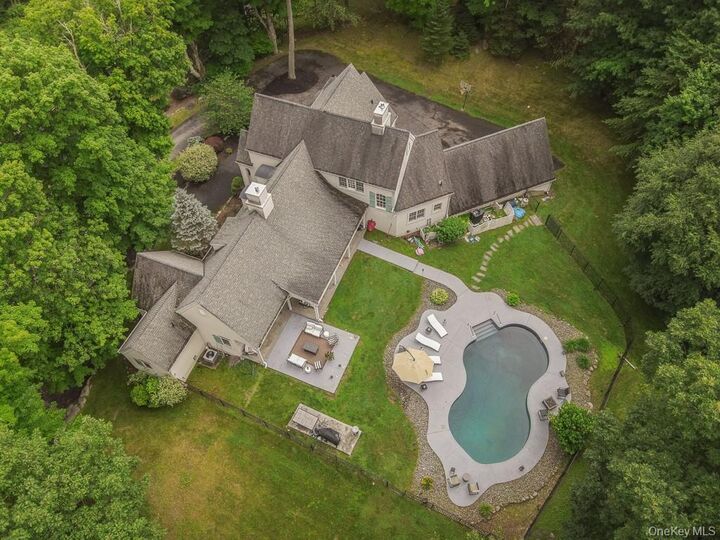 10 Greenwich Avenue  Central Valley NY 10917 photo