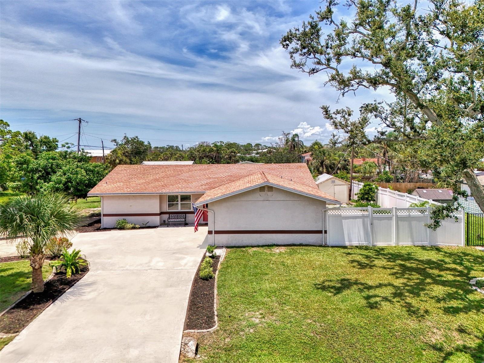 Property Photo:  1672 Jupiter Road  FL 34293 