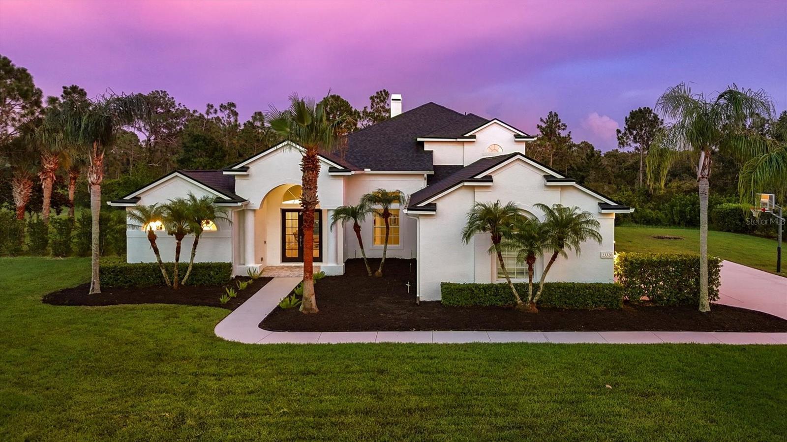 Property Photo: 23320 Red Robin Place FL 34202