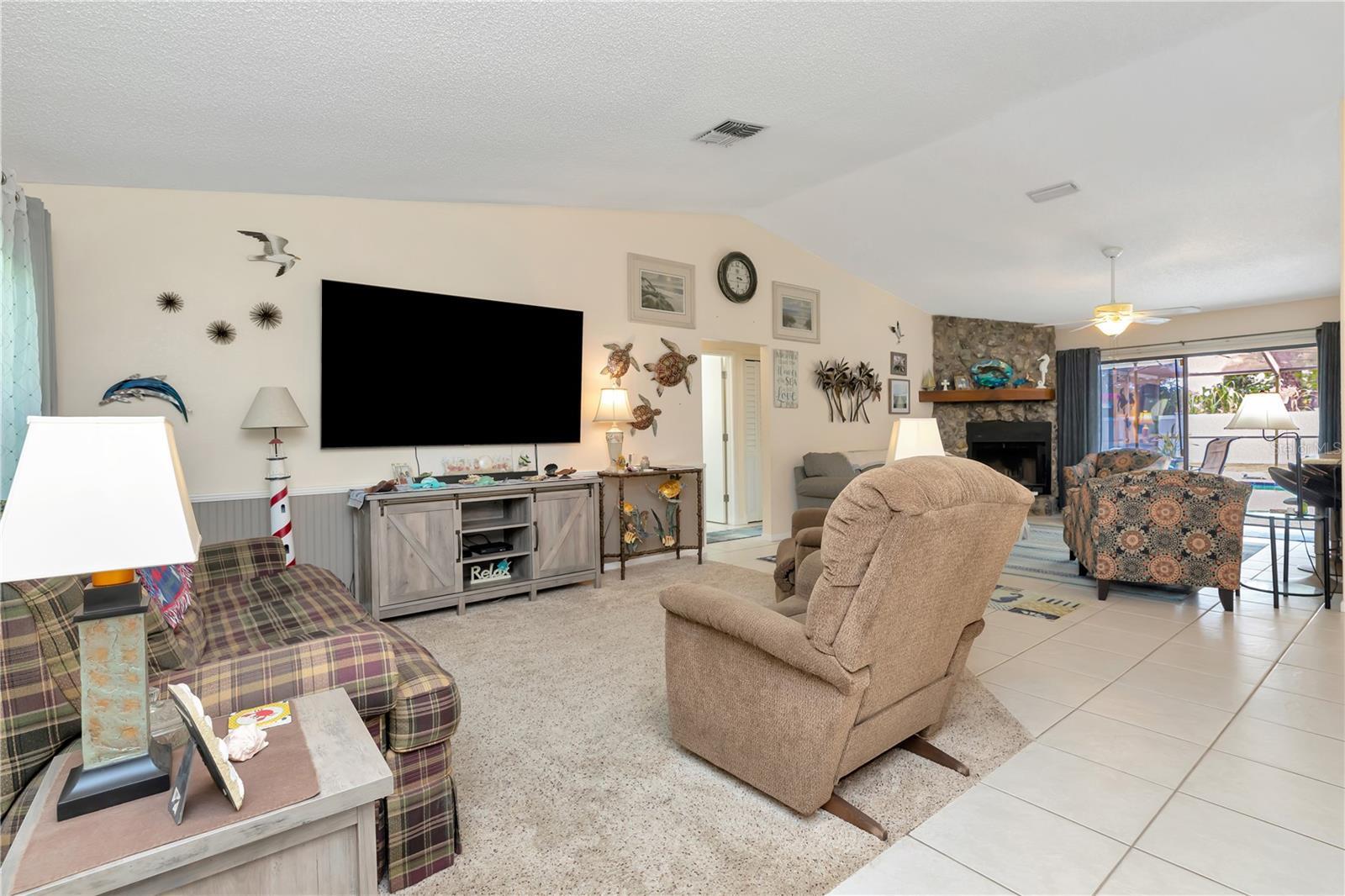 Property Photo: 5319 Cordova Way S FL 33712