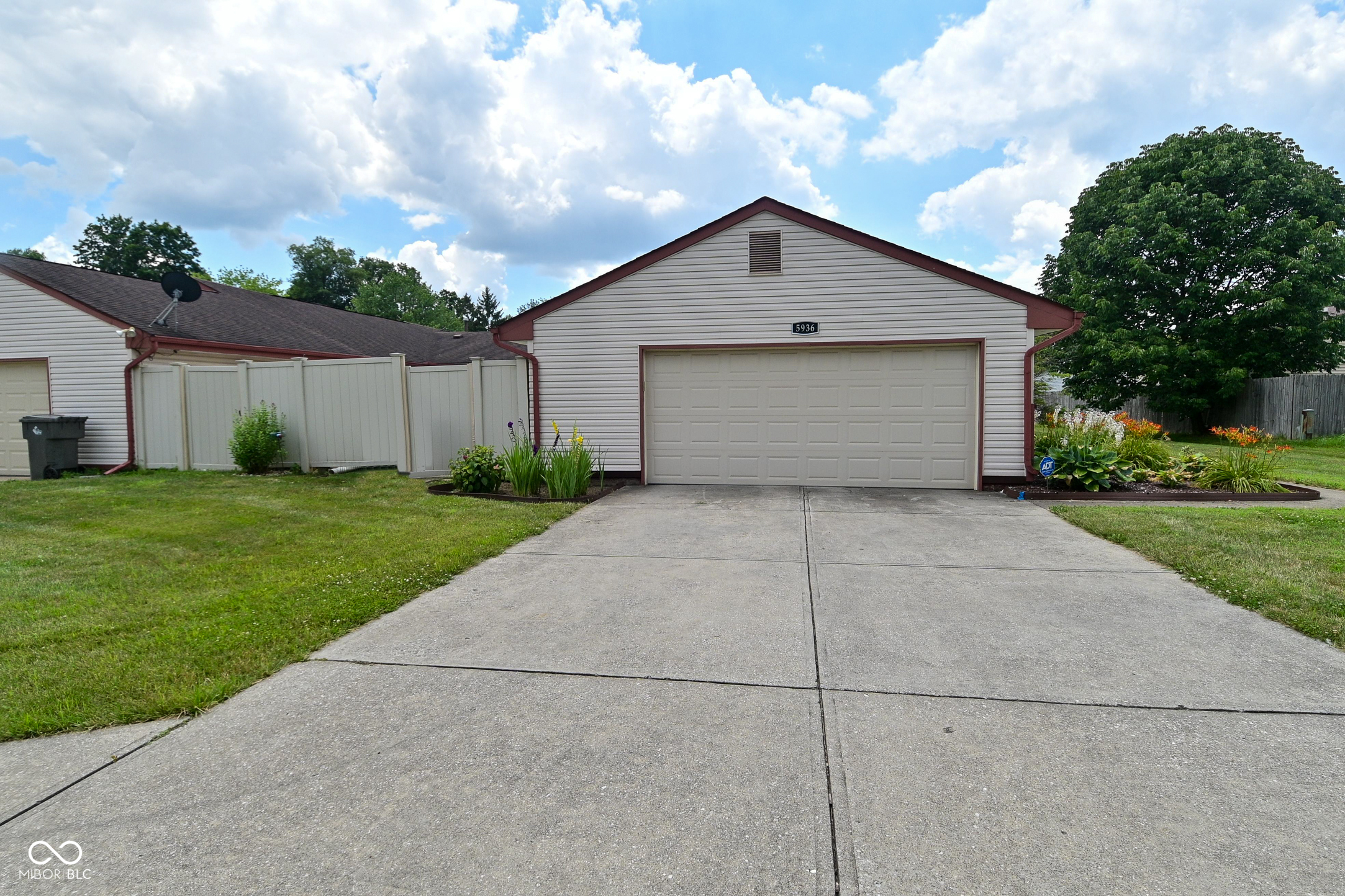 Property Photo: 5936 Beau Jardin Drive IN 46237