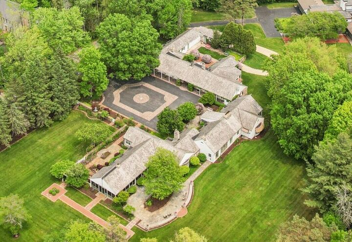 625 E Juniper Ln  Mequon WI 53092 photo