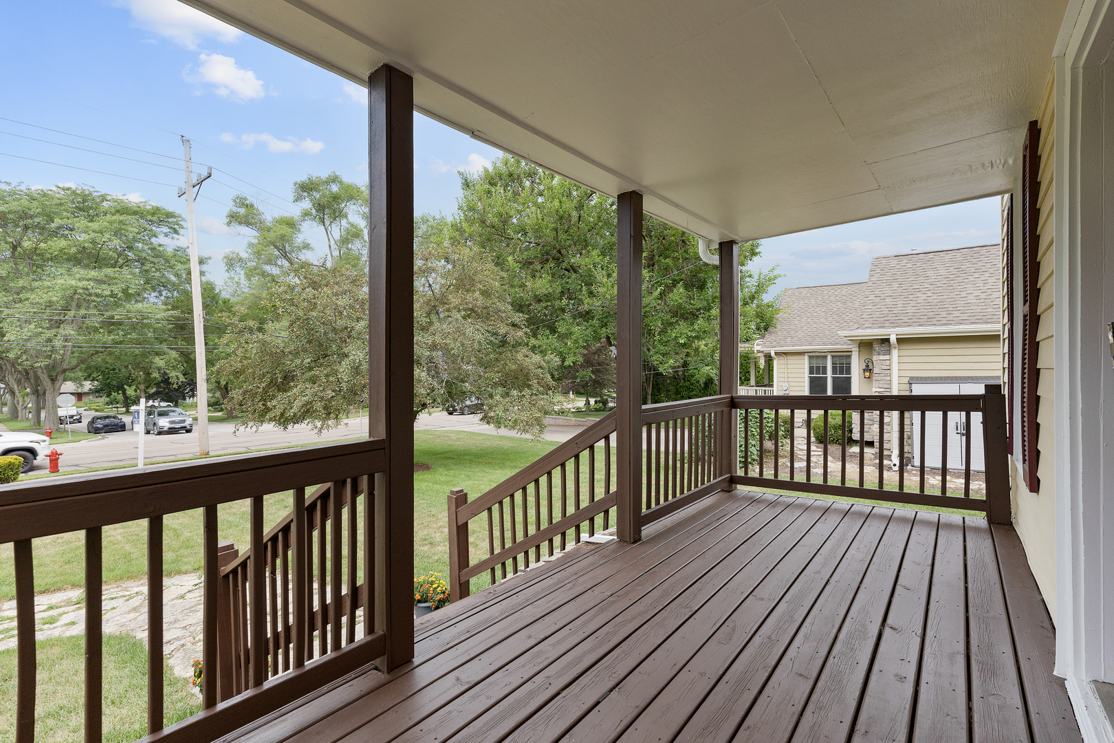 Property Photo: 1512 S 7th Avenue IL 60174