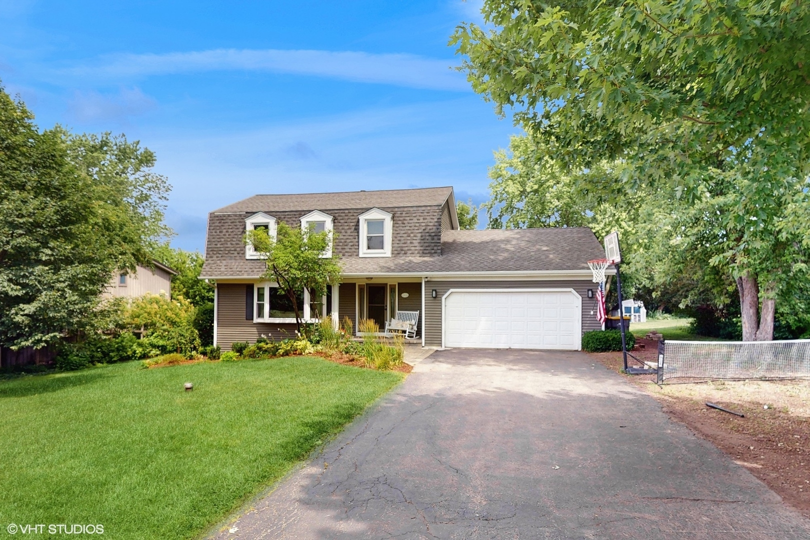 Property Photo:  27W558 Ridgeview Street  IL 60185 