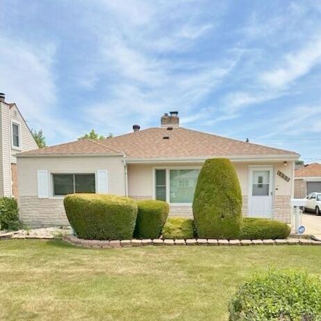Property Photo: 1429 N Wolf Road IL 60163