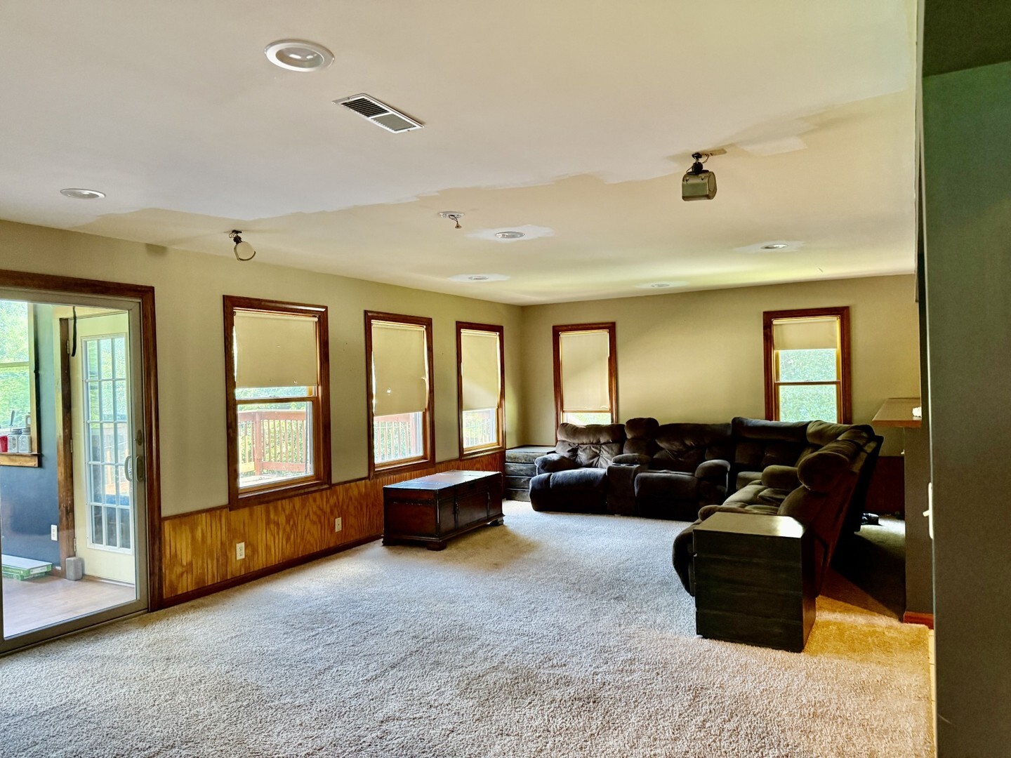 Property Photo: 827 N 2199th Road IL 61370