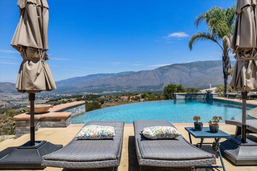 Property Photo:  31662 Orange Blossom Ct  CA 92082 