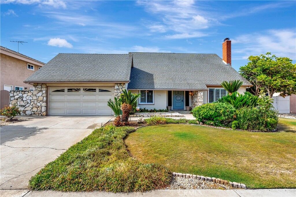 Property Photo: 1318 Sao Paulo Avenue CA 92870