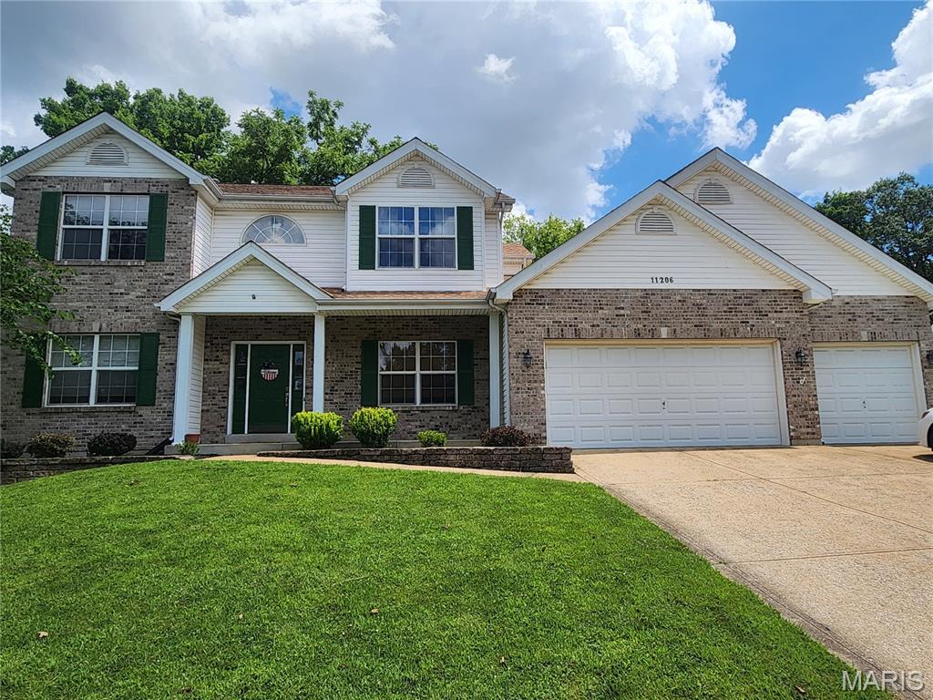 Property Photo: 11206 Lakewood Crossing Drive MO 63044