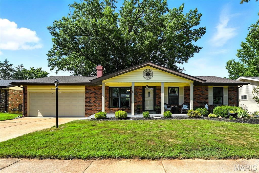 Property Photo: 1223 Derbyshire Drive MO 63021