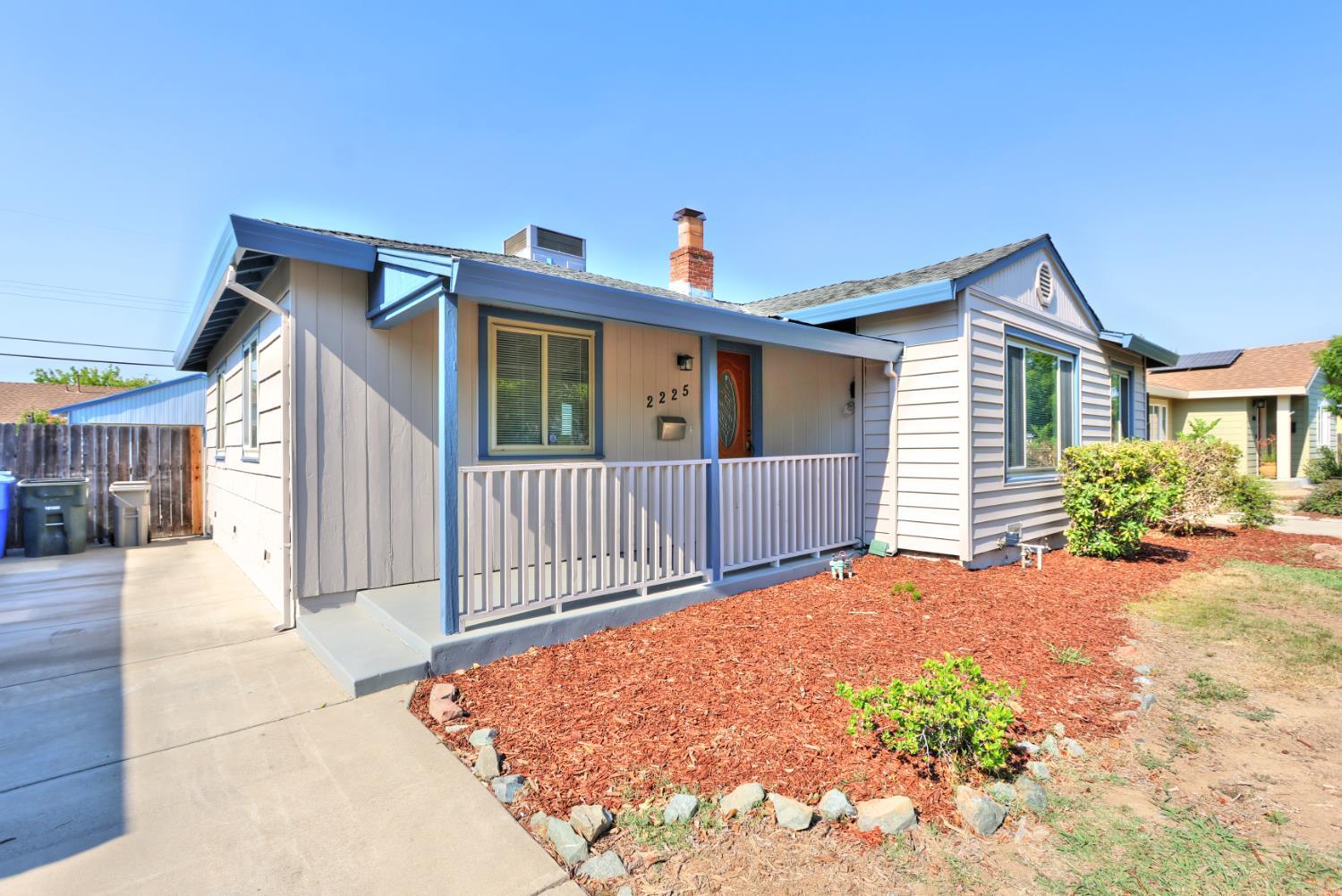 Property Photo:  2225 Irvin Way  CA 95822 