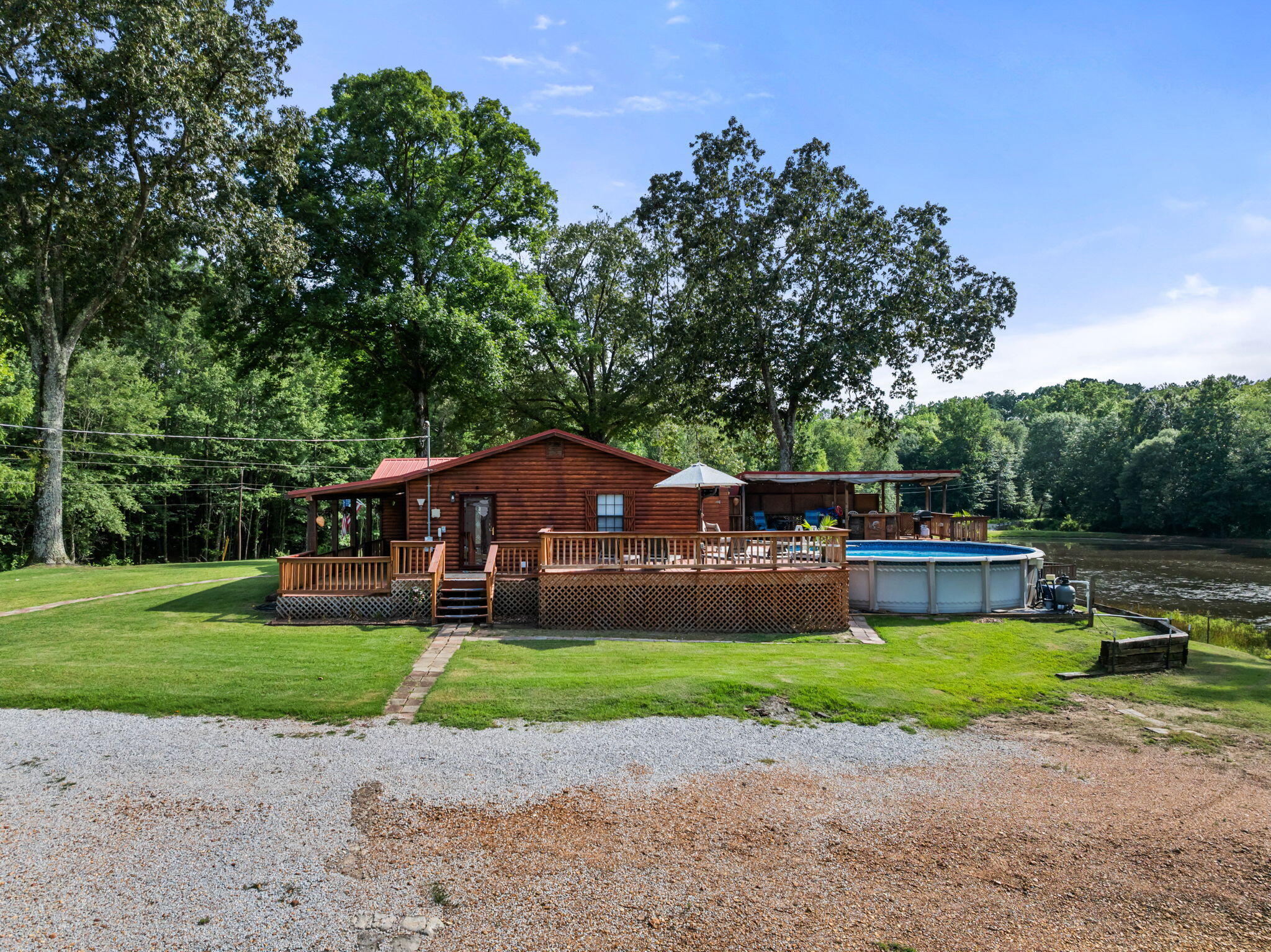 Property Photo:  17 County Road 257  MS 38846 