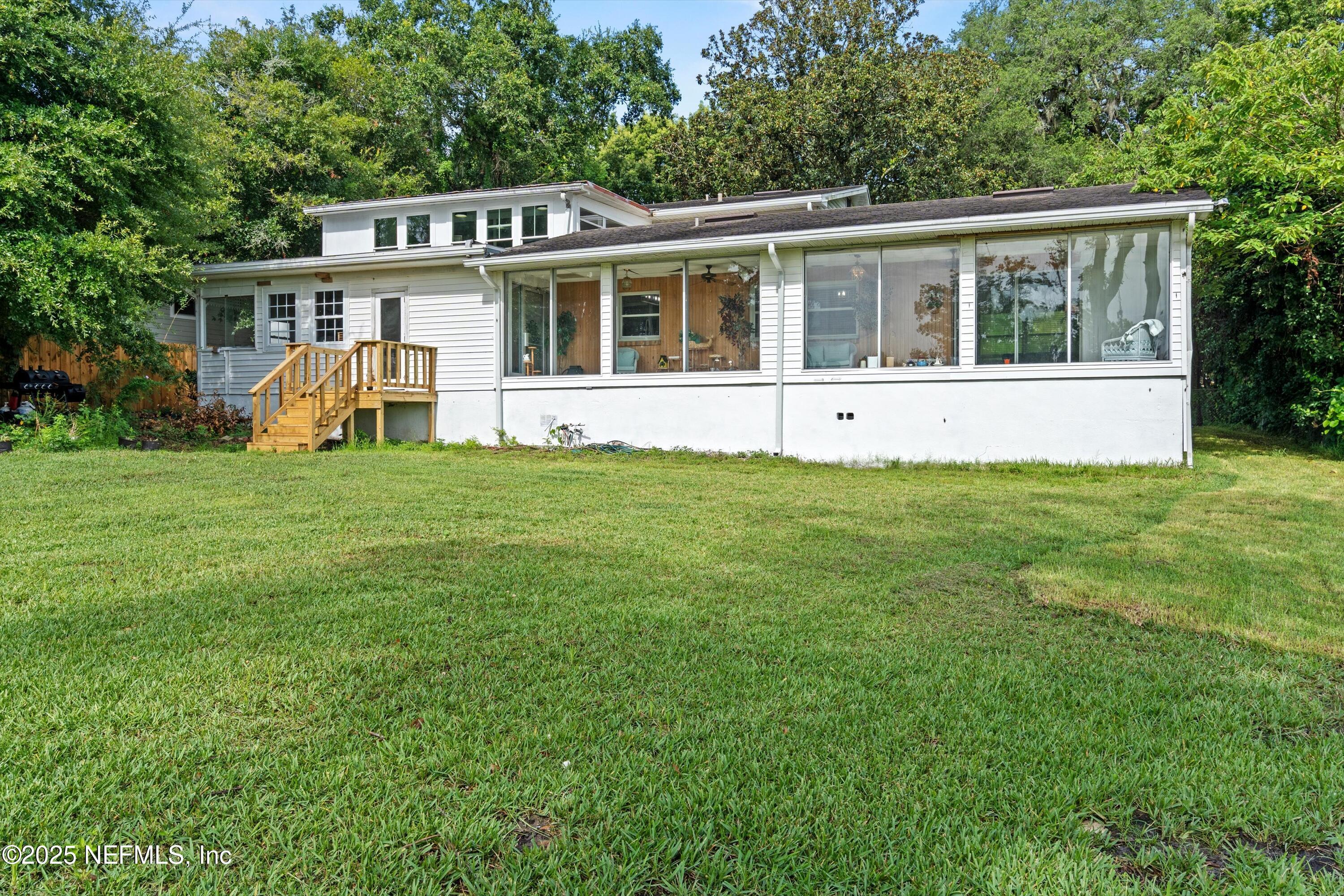 Property Photo: 6241 Riviera Manor Drive FL 32216