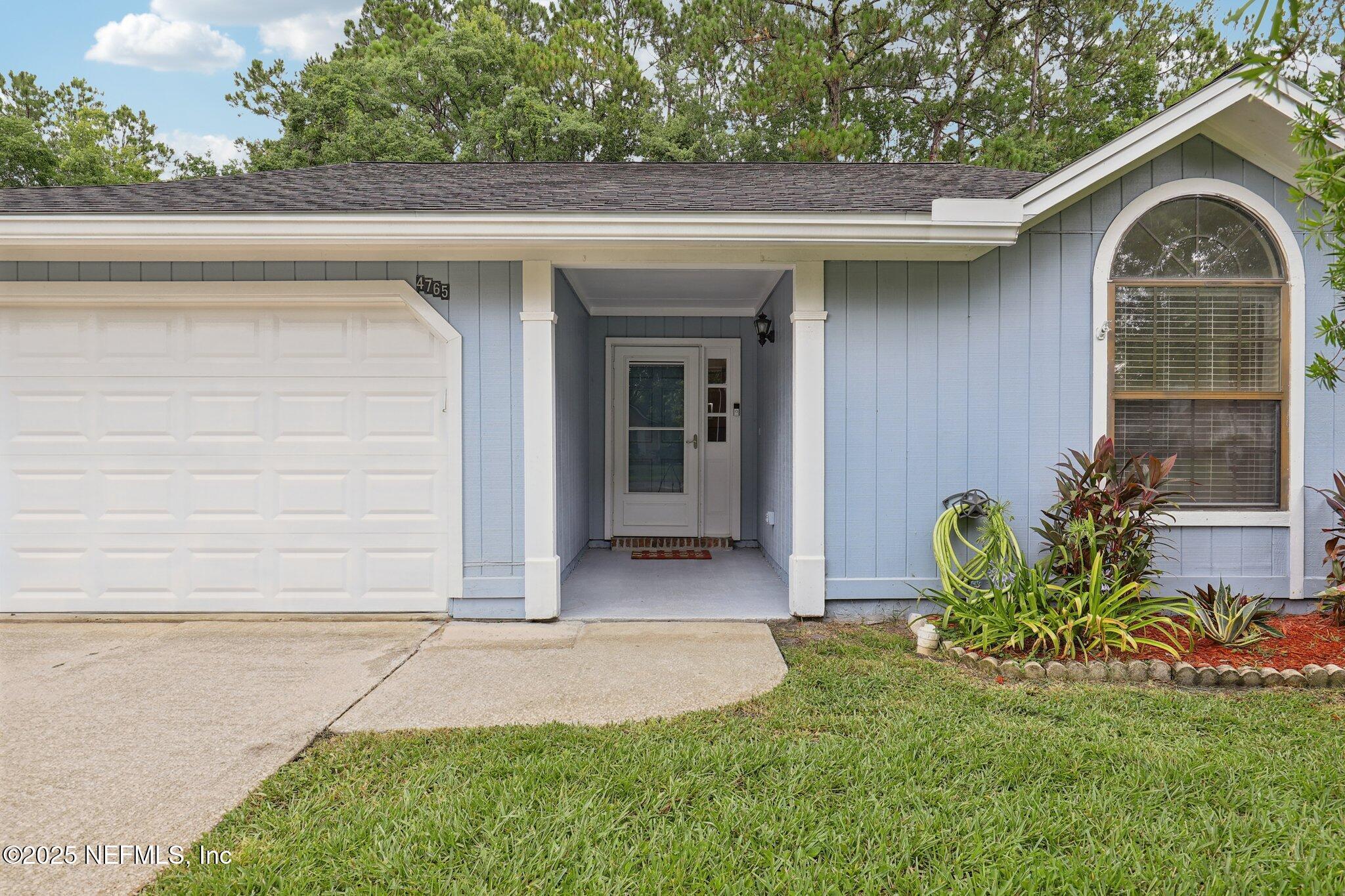 Property Photo:  4765 Goshawk Drive N  FL 32257 