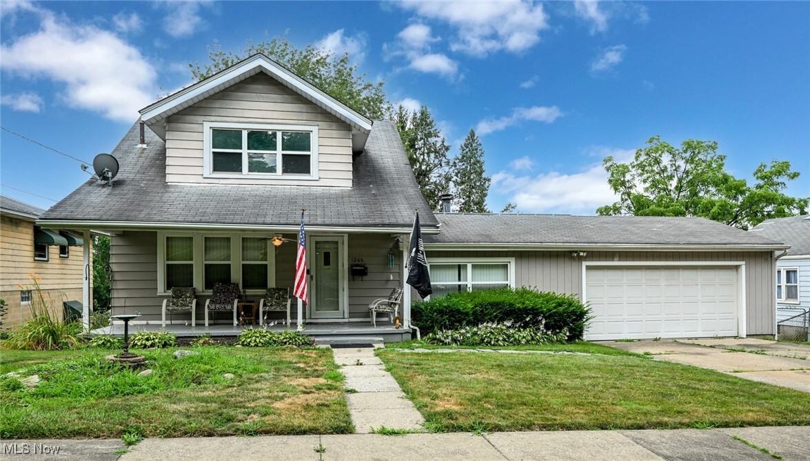 Property Photo: 1266 Pitkin Avenue OH 44310