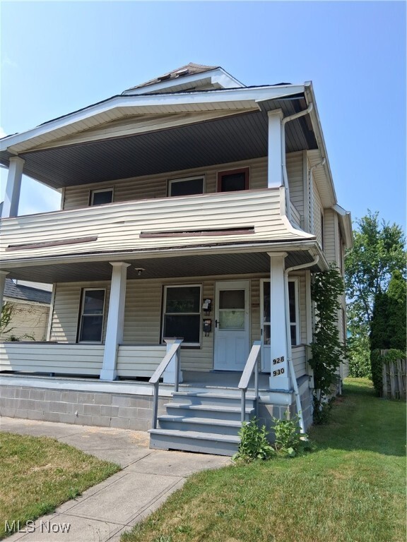 Property Photo: 930 Evangeline Road OH 44110