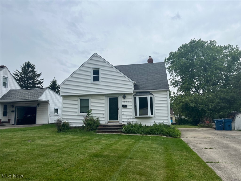 Property Photo:  5140 Robinhood Drive  OH 44094 