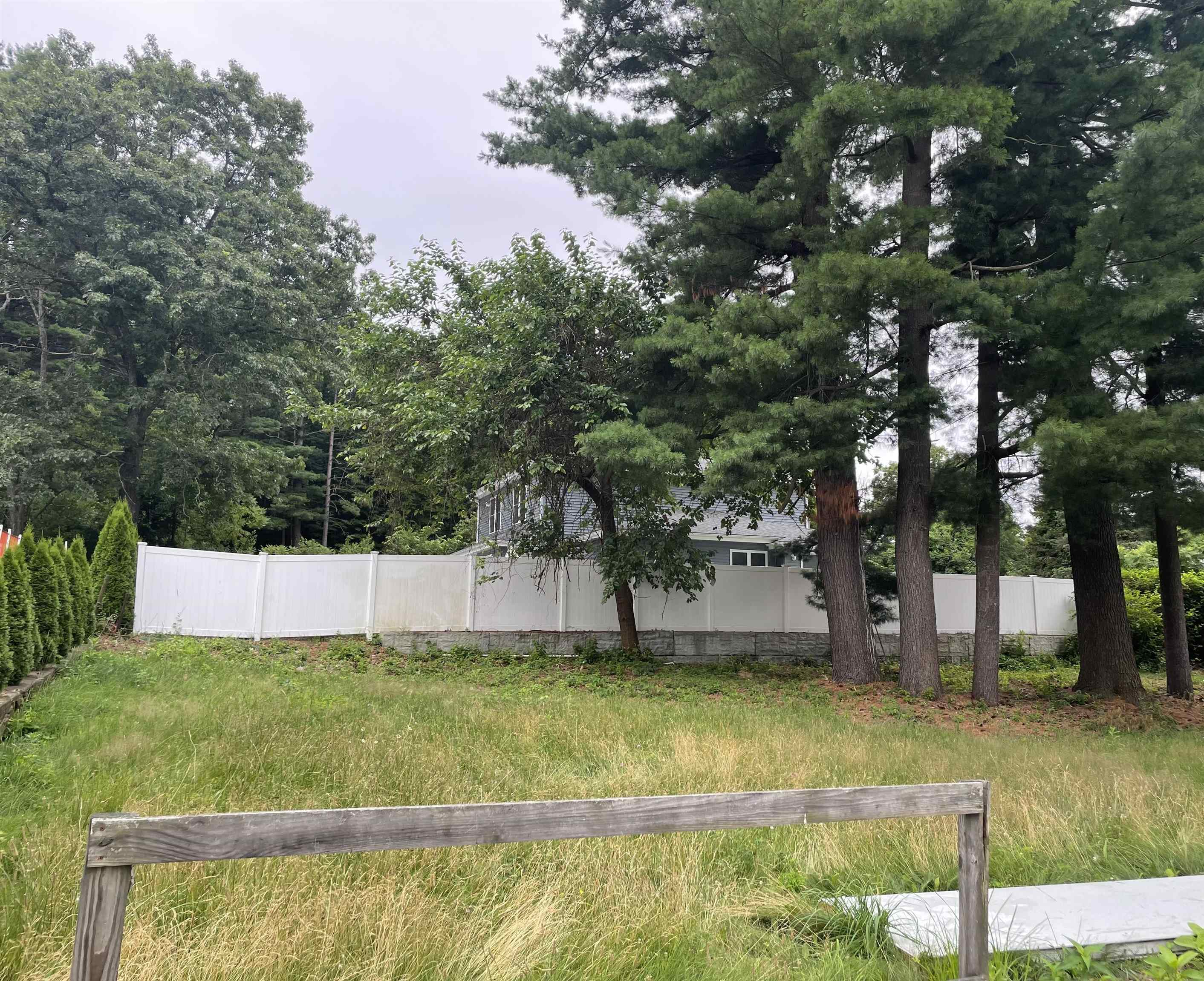 Property Photo: 463-9 W Hillcrest Avenue NH 03103