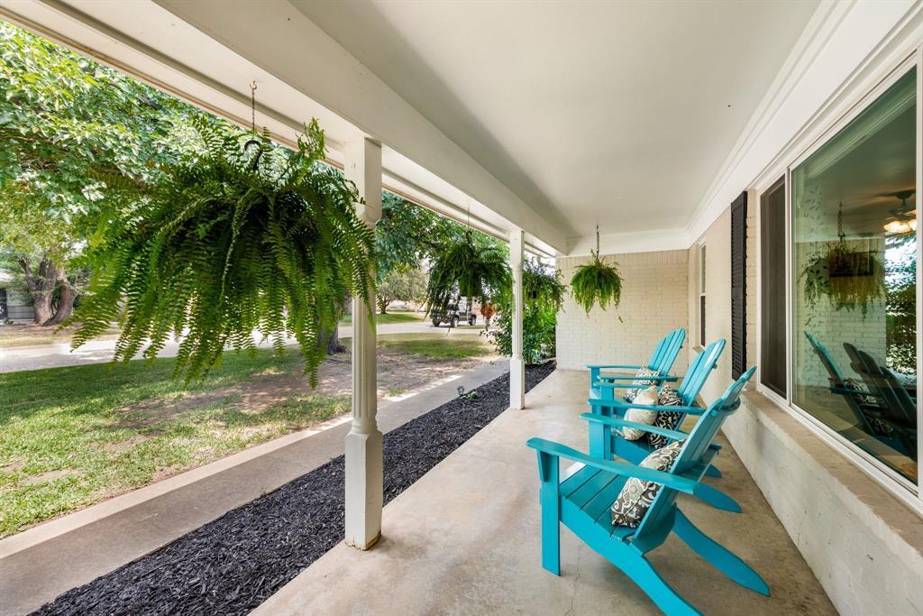 Property Photo: 1605 Renee Drive TX 76054