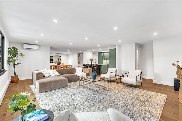 Property Photo:  935 Washington St 8  MA 02460 