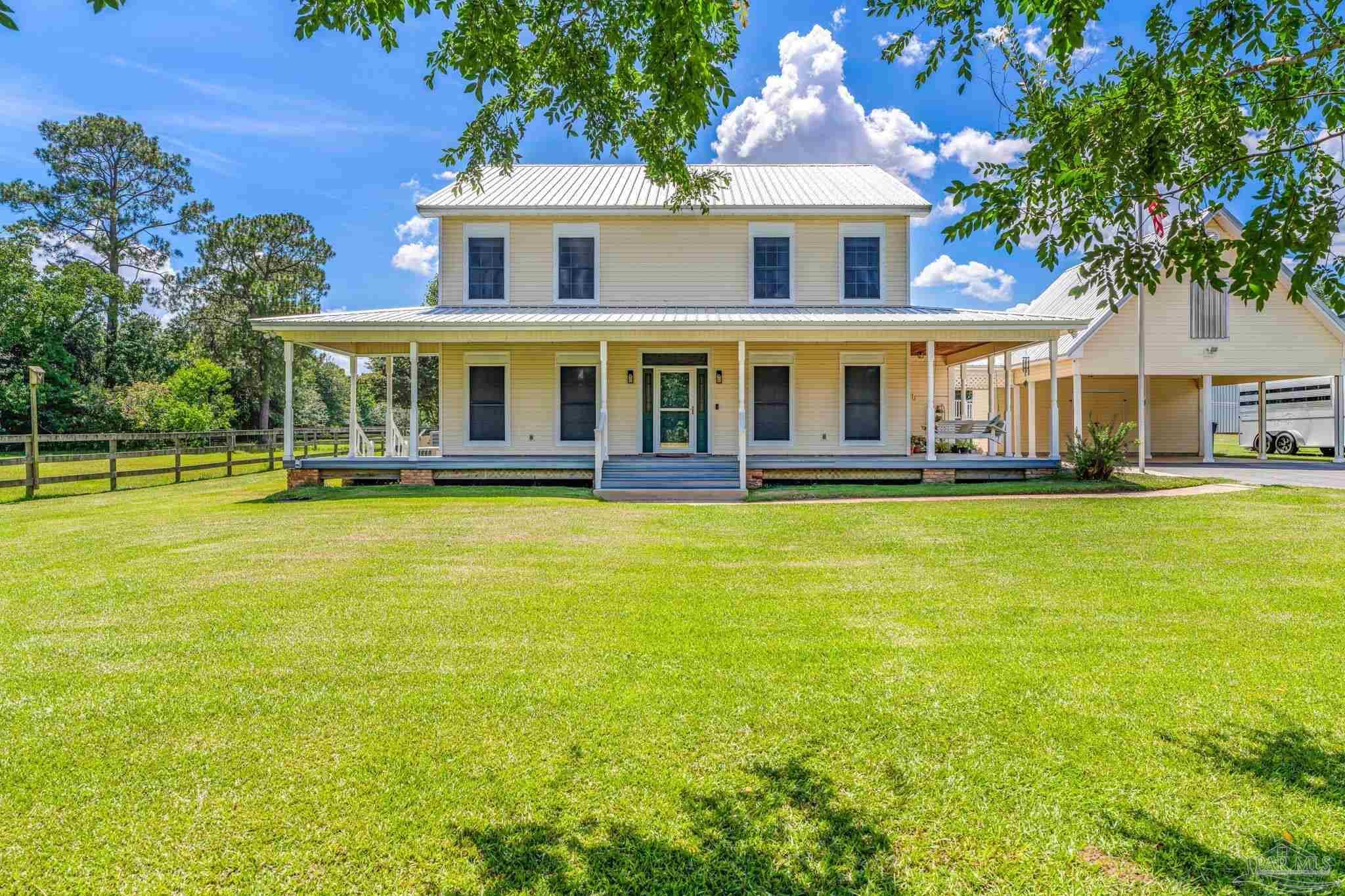 Property Photo: 3121 Hwy 297 A FL 32533