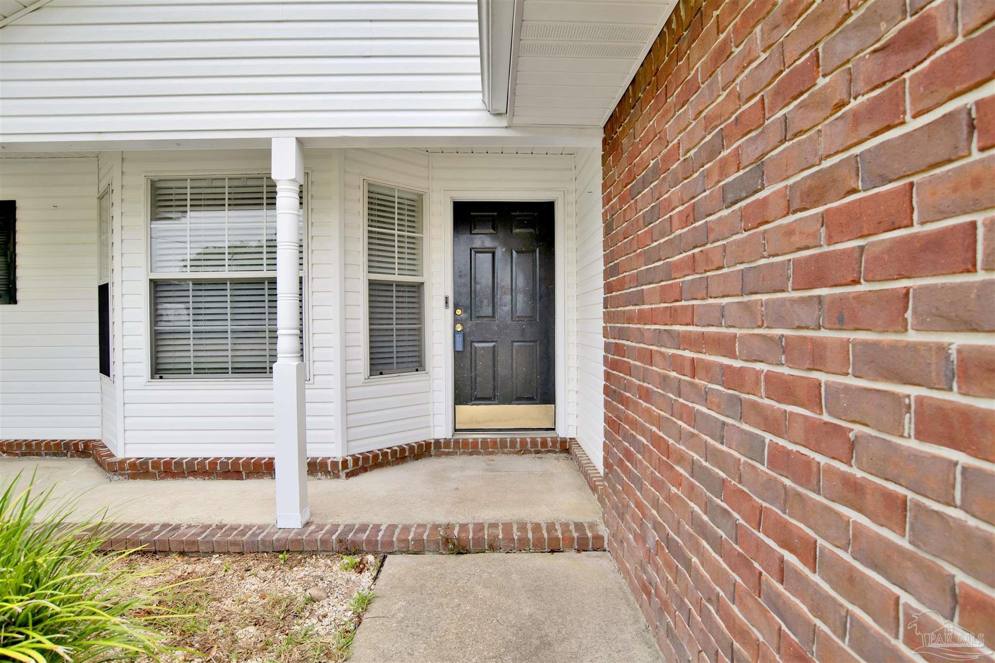 Property Photo: 4672 Nottingham Creek Ct FL 32571