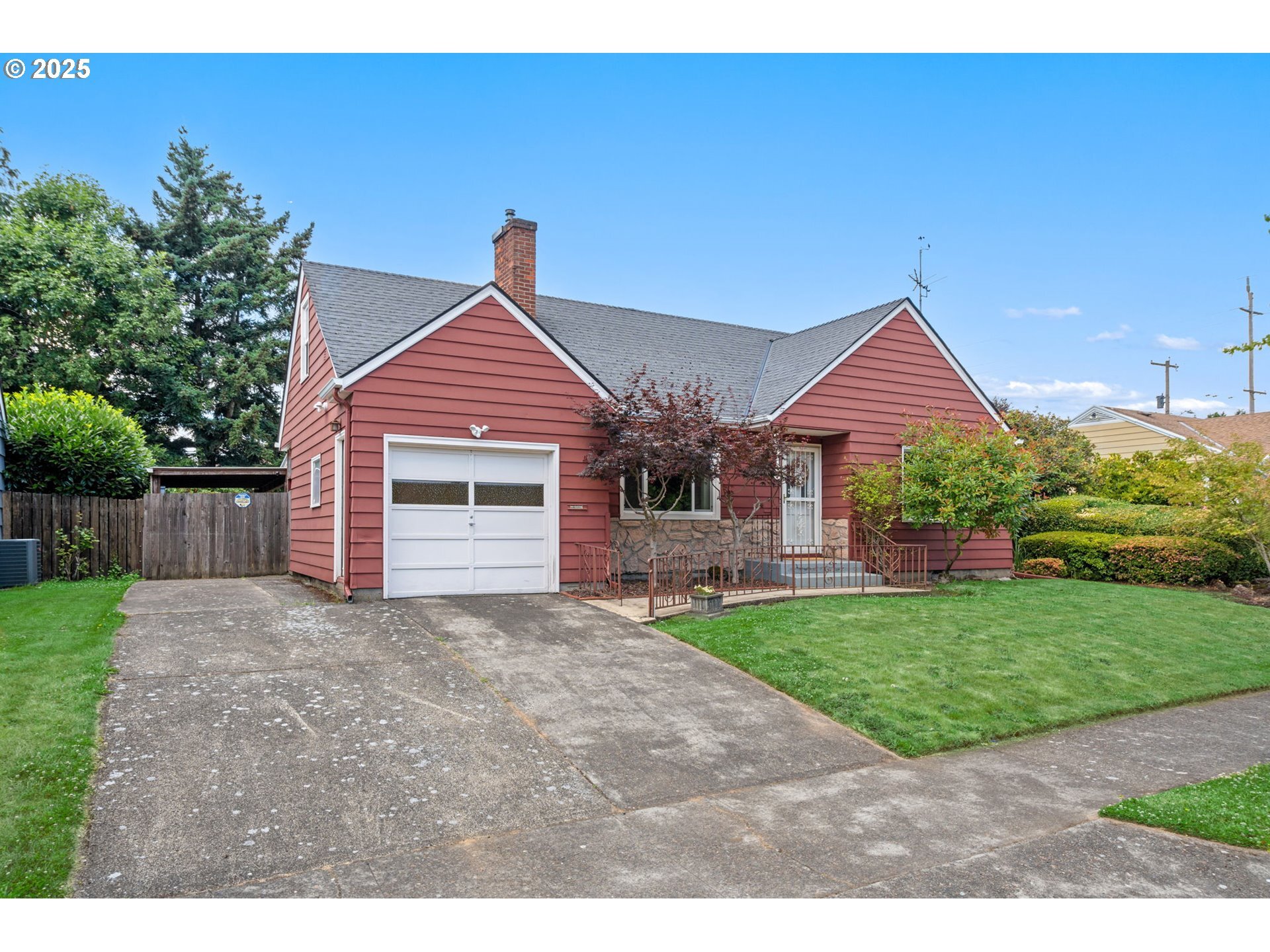 Property Photo: 3415 NE 88th Ave OR 97220