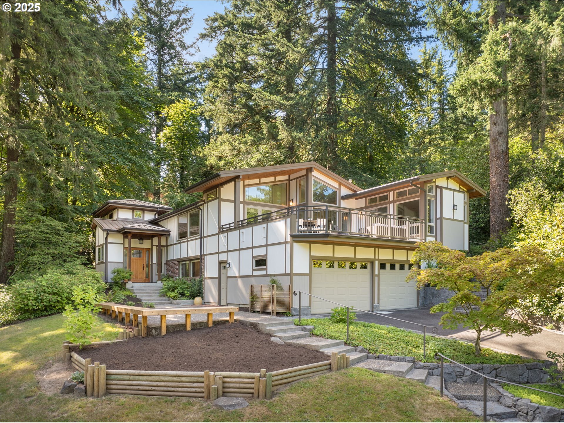 1325 SW Upland Dr  Portland OR 97221 photo