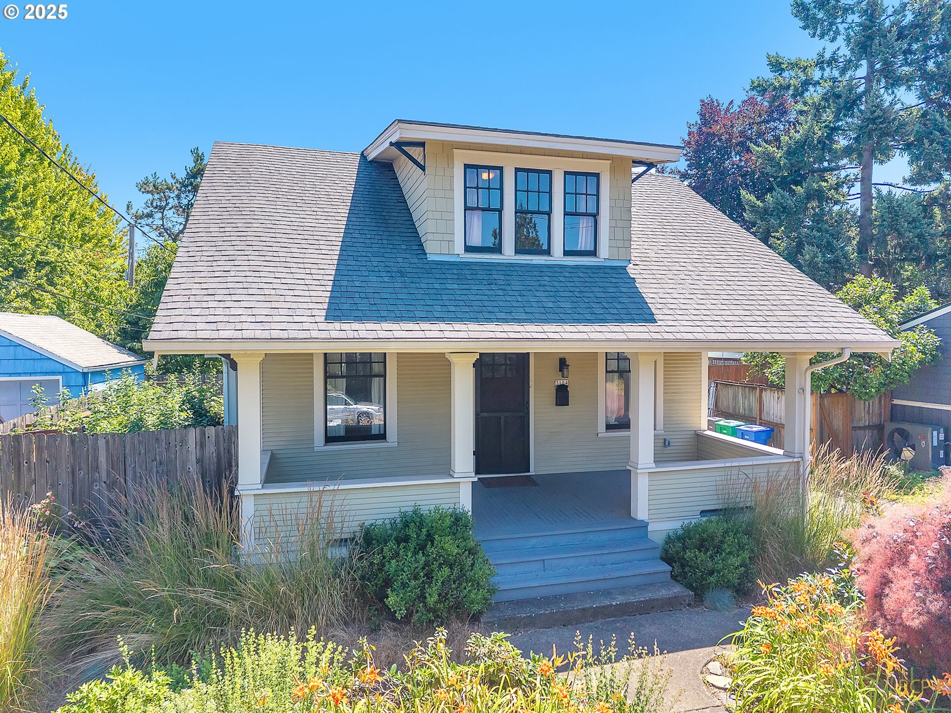 Property Photo: 3104 SE 54th Ave OR 97206