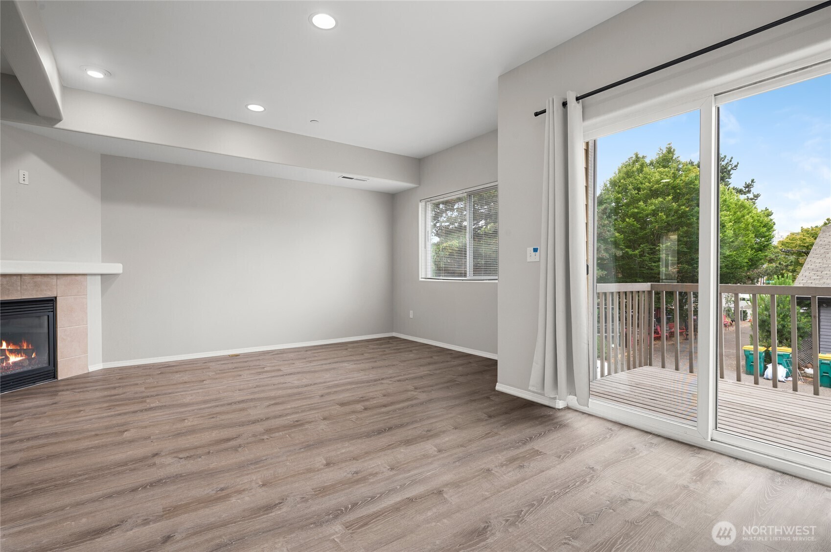 Property Photo:  8077  165th Lane NE  WA 98052 