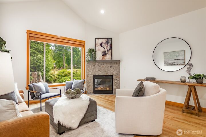 9002  Gleneagle Drive  Blaine WA 98230 photo