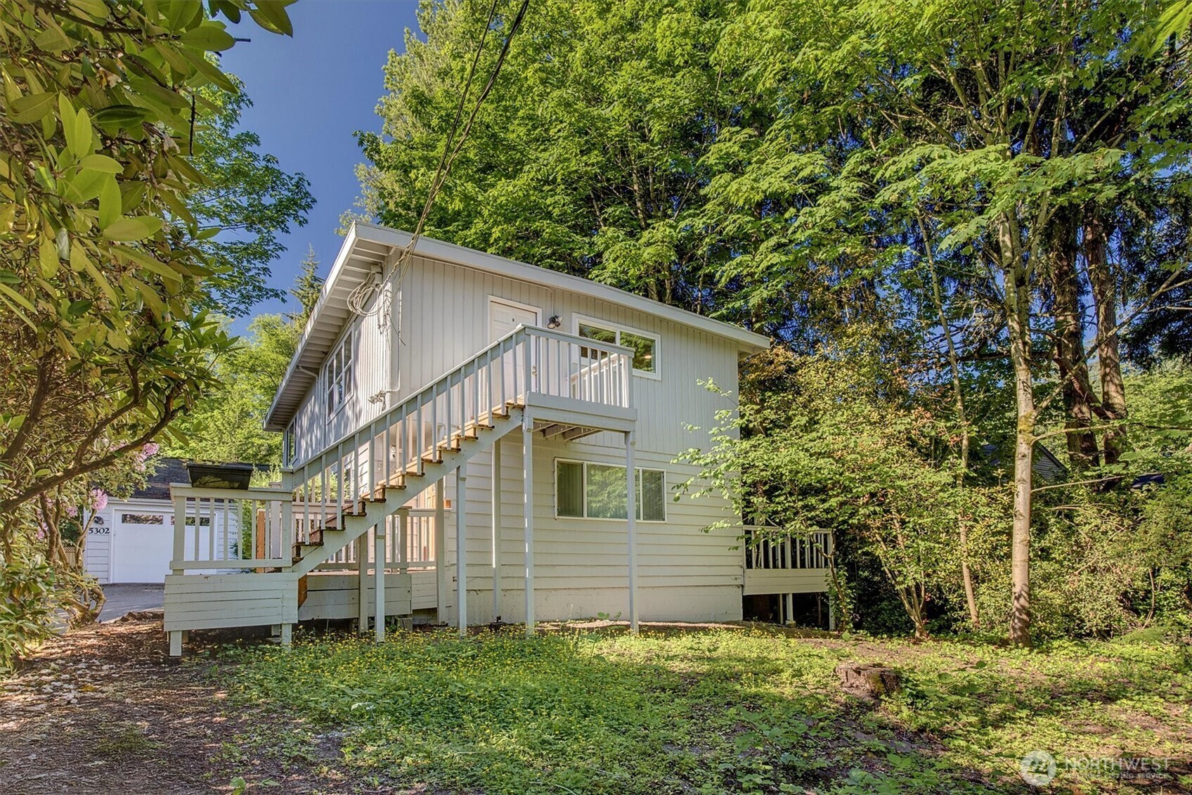 Property Photo: 5302 212 Street SW WA 98043