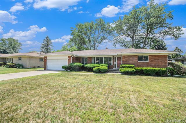 18319 Greenwald Drive  Southfield MI 48075 photo