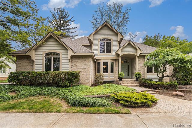 6512 White Lake Road  Village of Clarkston MI 48346 photo