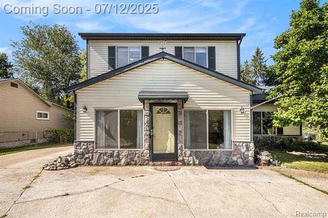Property Photo: 4420 Pinedale Avenue MI 48346