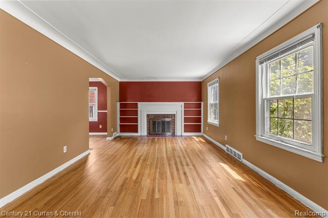 Property Photo: 711 N Highland Street MI 48128