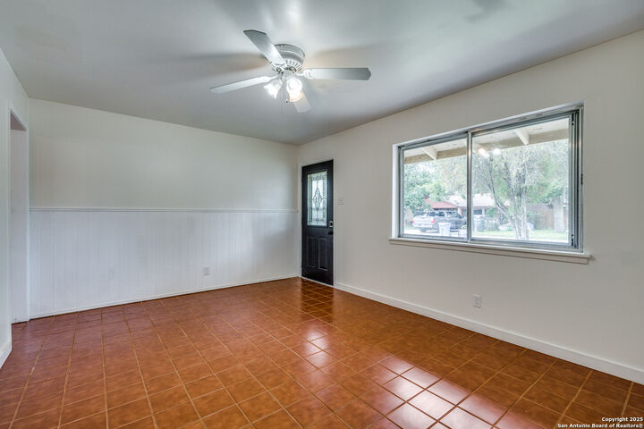 Property Photo:  510 Lake  TX 78028 
