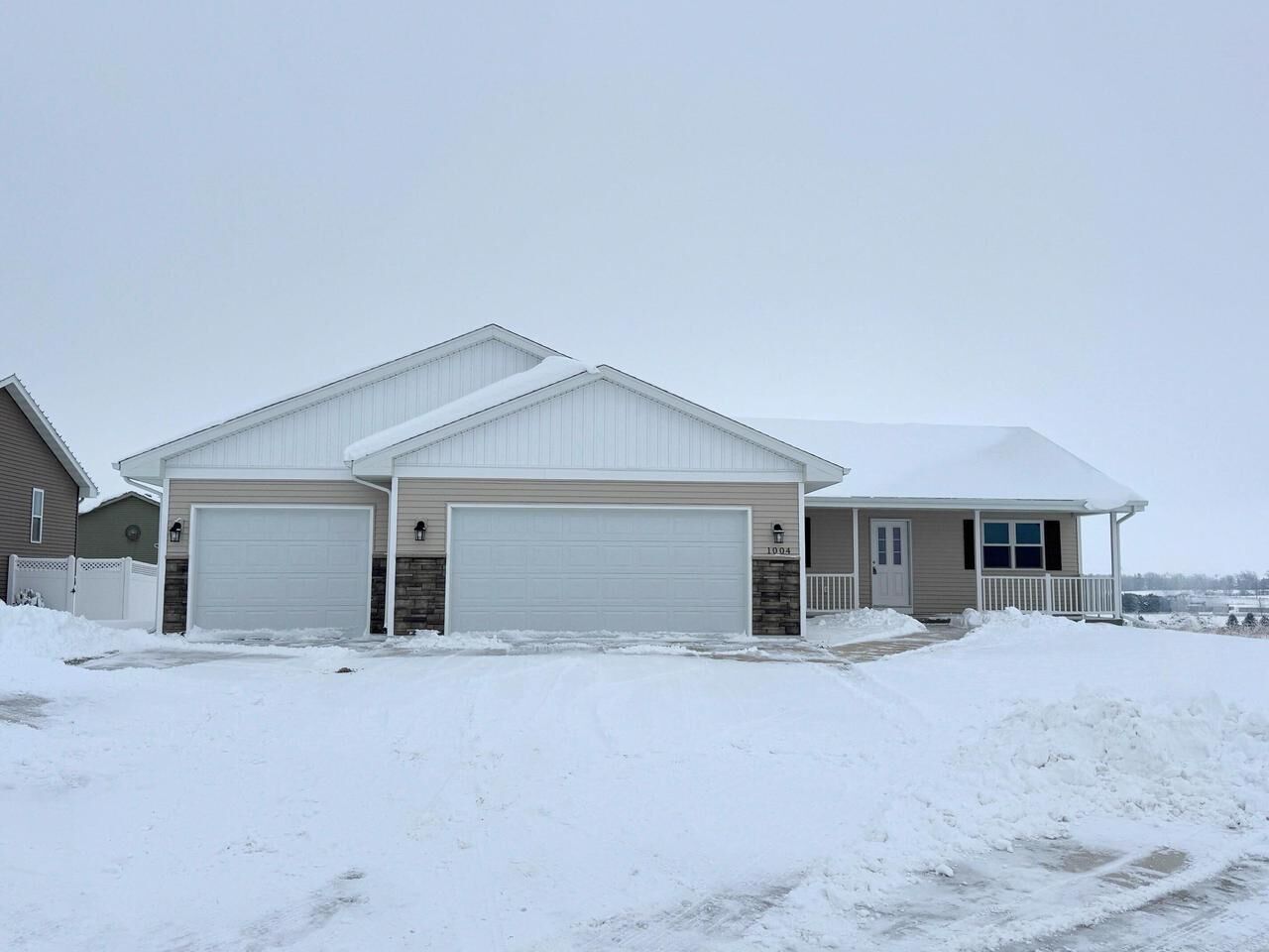 Property Photo:  1004 Red Hawk Drive  WI 53563 