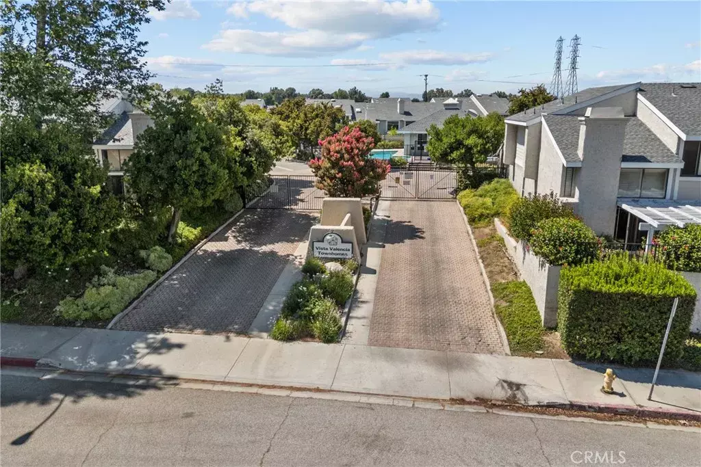 Property Photo: 23121 Yvette Lane CA 91355