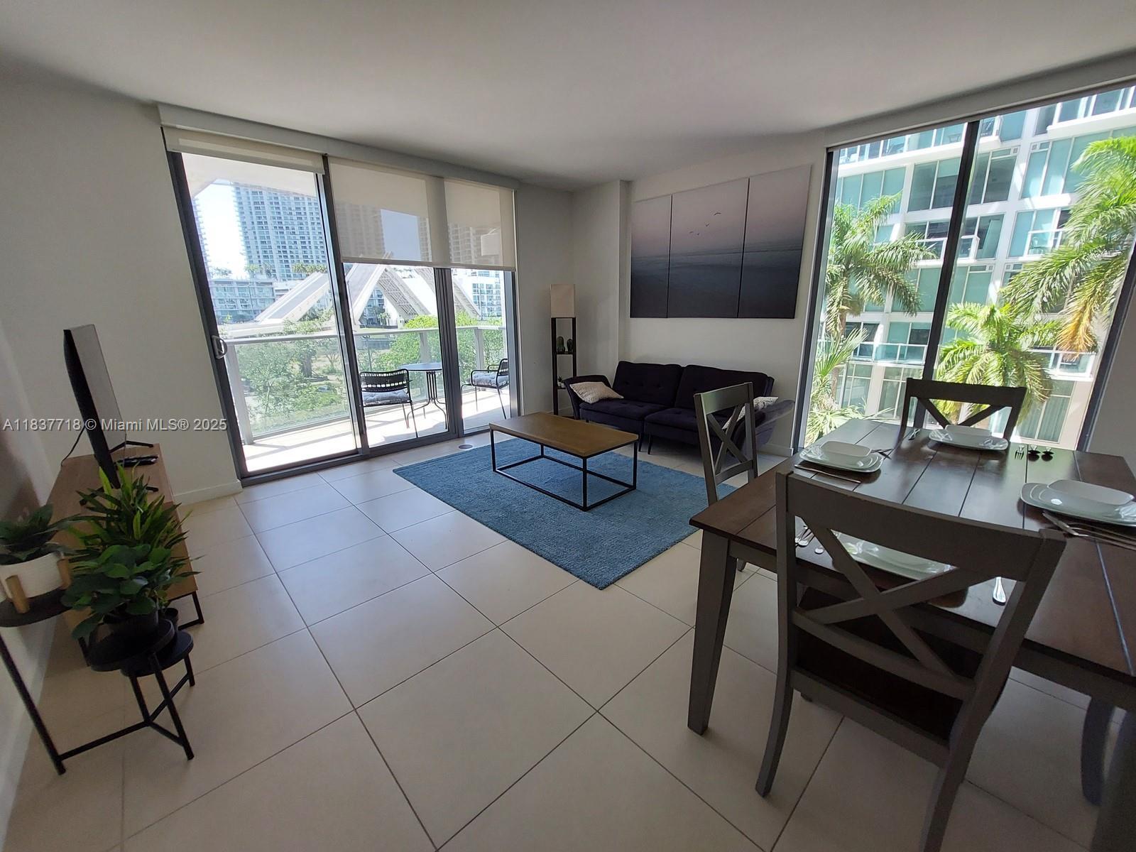 Property Photo:  31 SE 6th St 502  FL 33131 