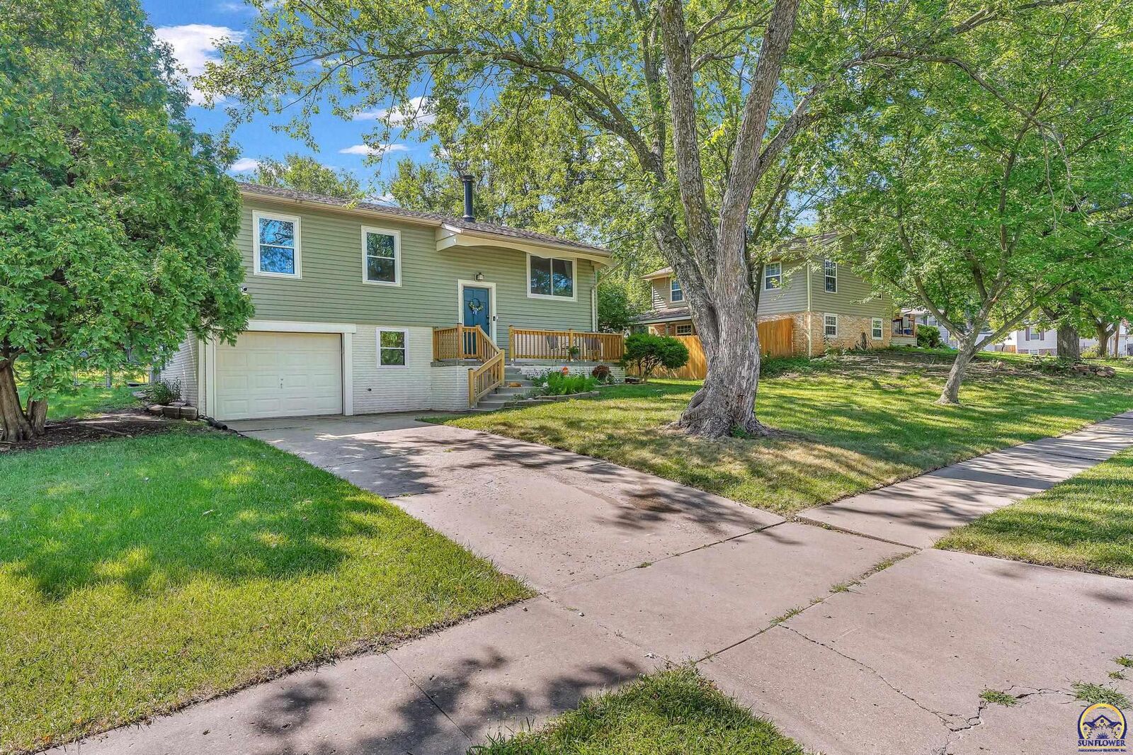 Property Photo: 3208 SW Crest Dr KS 66618