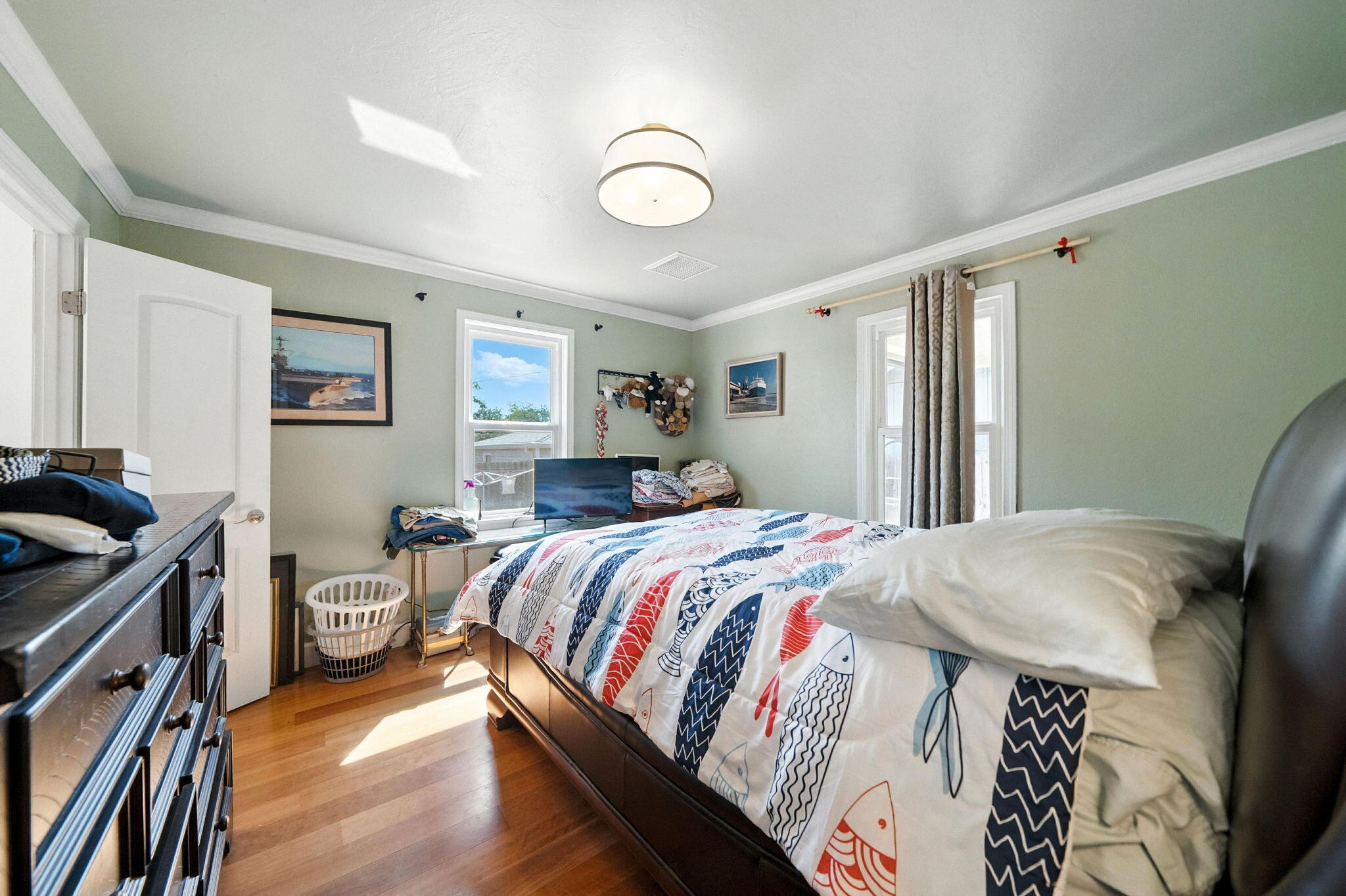 Property Photo: 1635 Pleasant Street CA 96001
