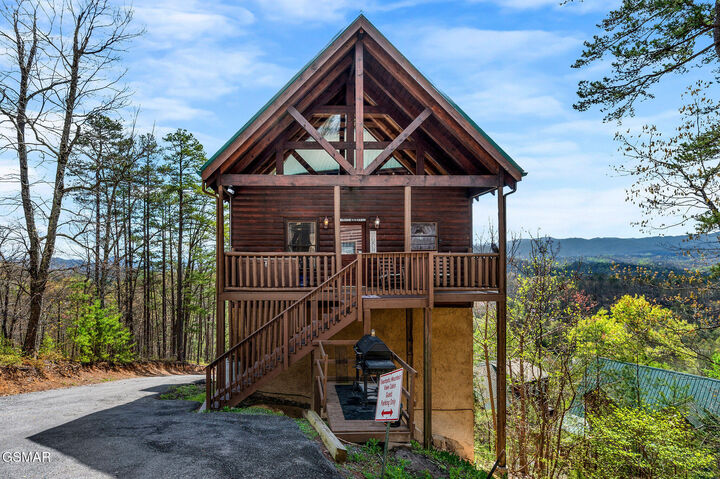 2251 Upper Middle Creek Road  Sevierville TN 37876 photo