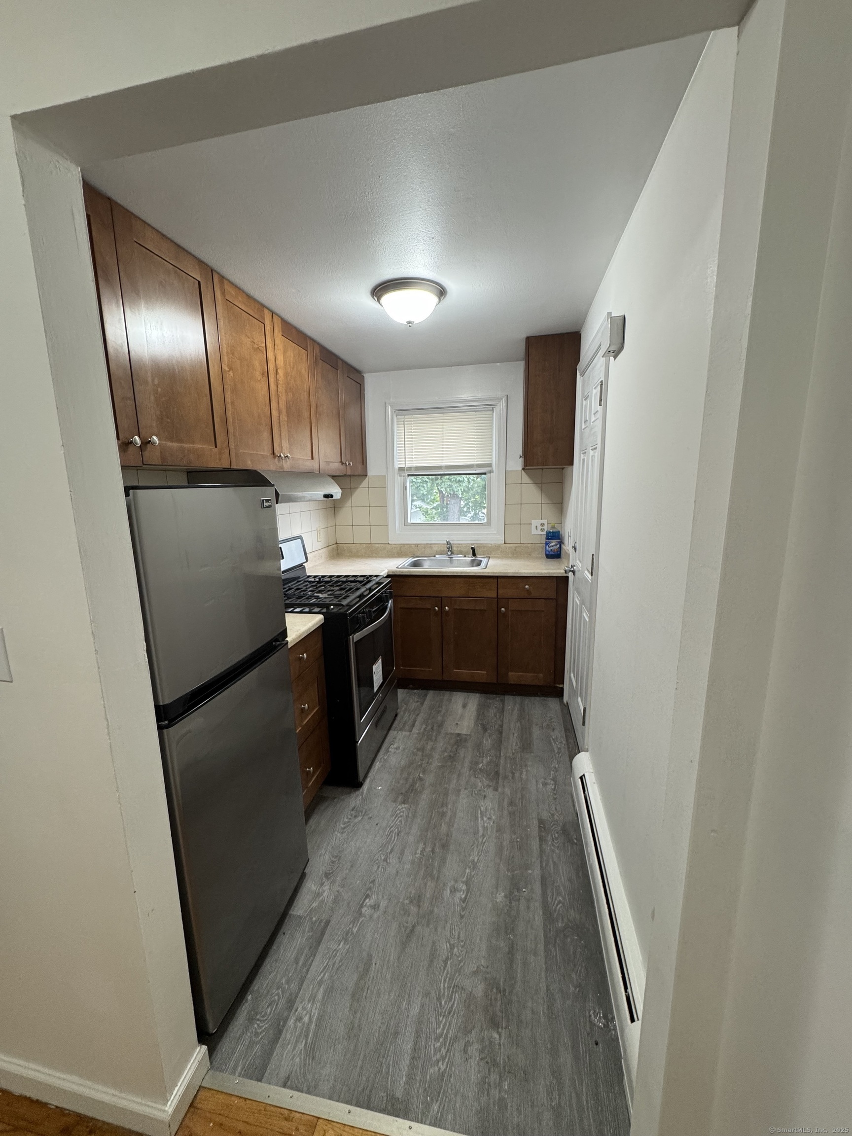 Property Photo: 68 Warner Street B6 CT 06514