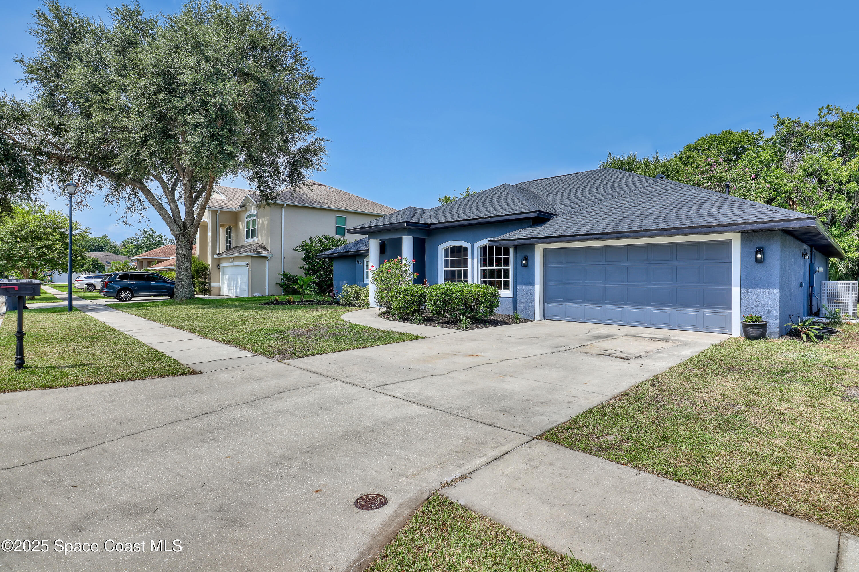 Property Photo:  2559 Christopher Drive  FL 32780 